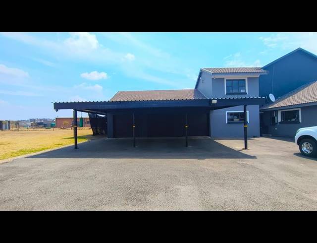 6 BEDROOM HOUSE FOR SALE IN BLUE SADDLE RANCHES